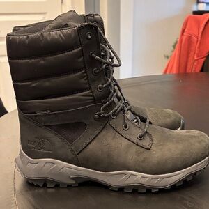 The North Face Men's Black and Gray Snow Boots